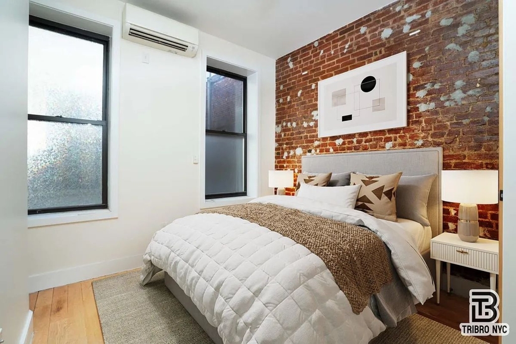 386 E 23rd Street - Photo 1