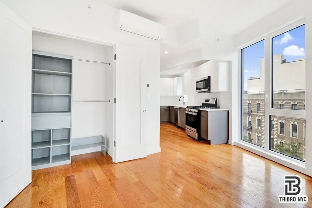 469 Convent Avenue - Photo 2