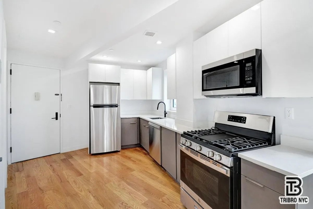 469 Convent Avenue - Photo 6
