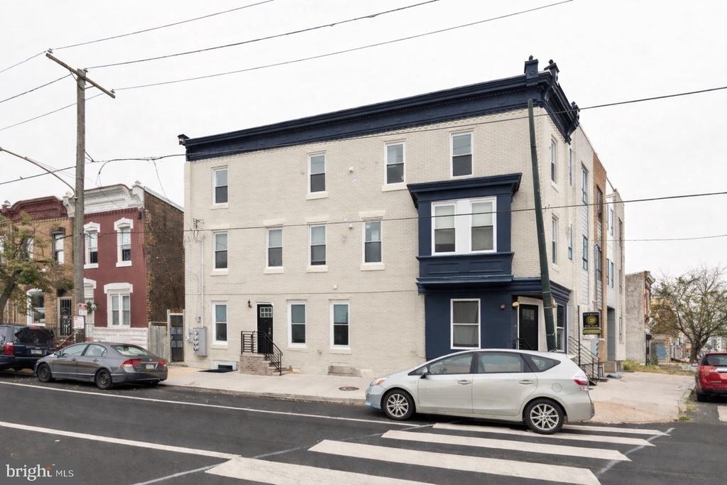 1701 Point Breeze Avenue - Photo 12