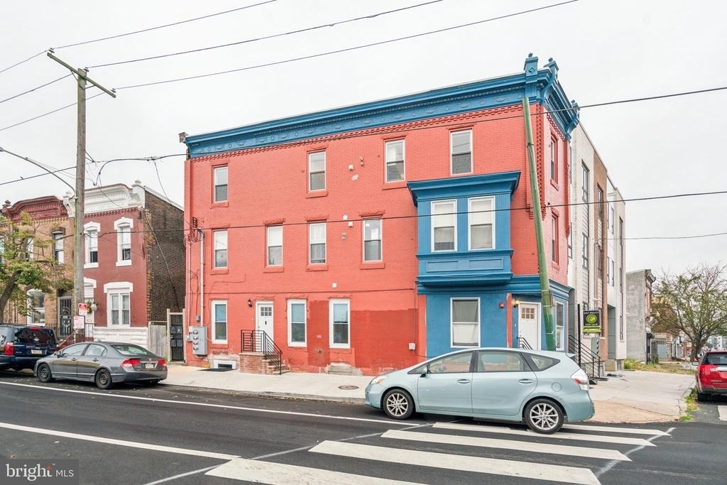 1701 Point Breeze Avenue - Photo 6