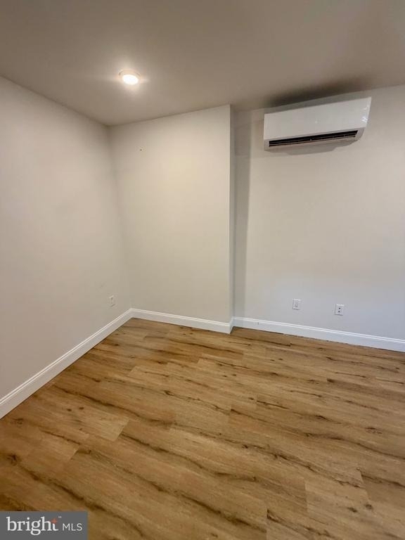 1701 Point Breeze Avenue - Photo 8