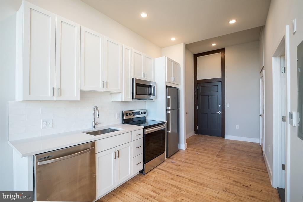 1300 S 19th Street - Photo 3