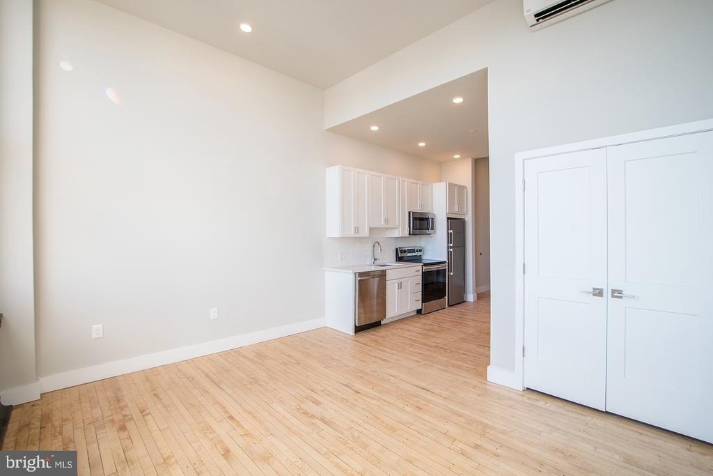 1300 S 19th Street - Photo 0