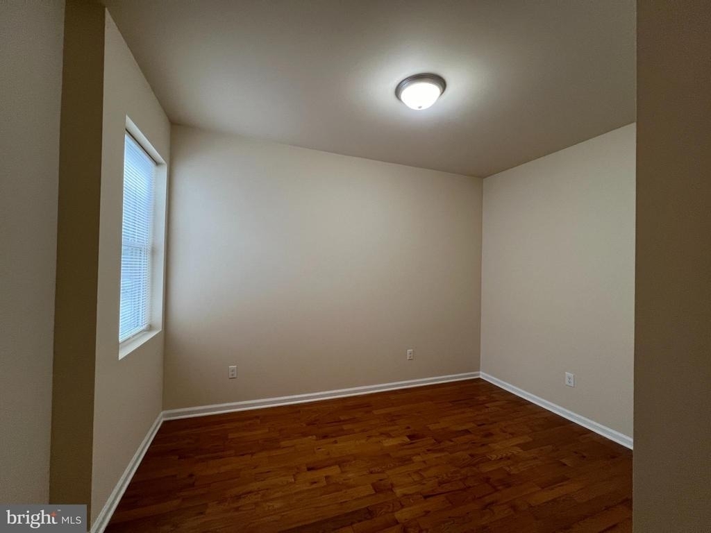 1516 W Diamond Street - Photo 8