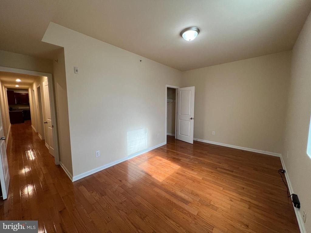 1516 W Diamond Street - Photo 11
