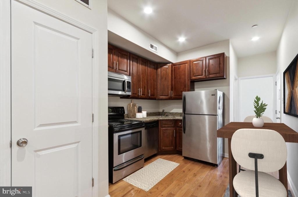1516 W Diamond Street - Photo 13