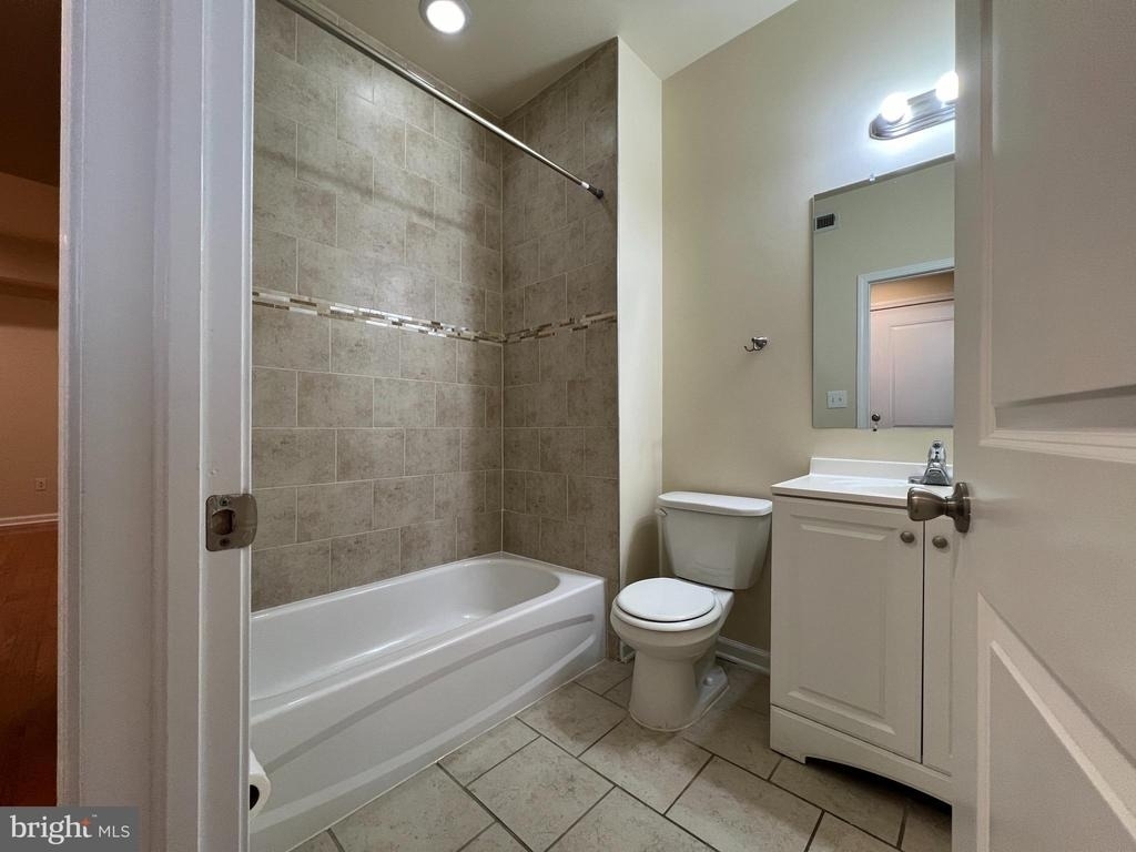 1516 W Diamond Street - Photo 6