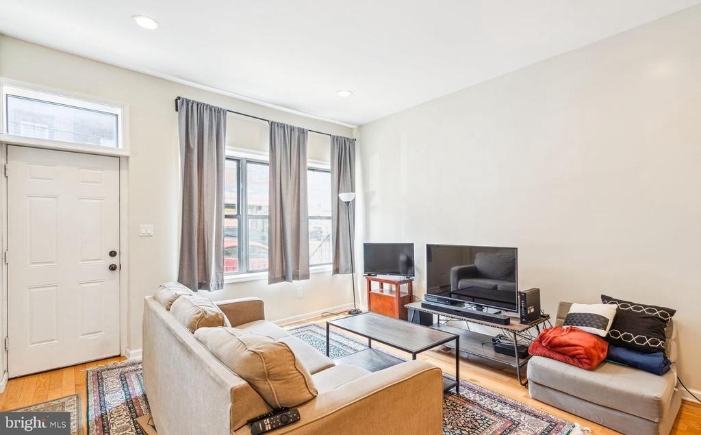 1203 S 16th Street - Photo 2