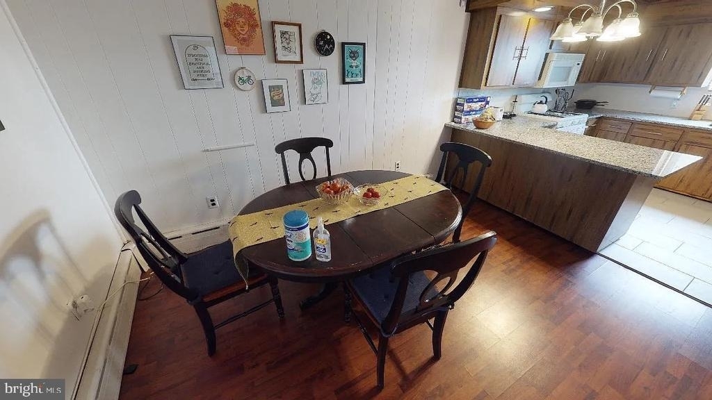 415 E Flora Street - Photo 8