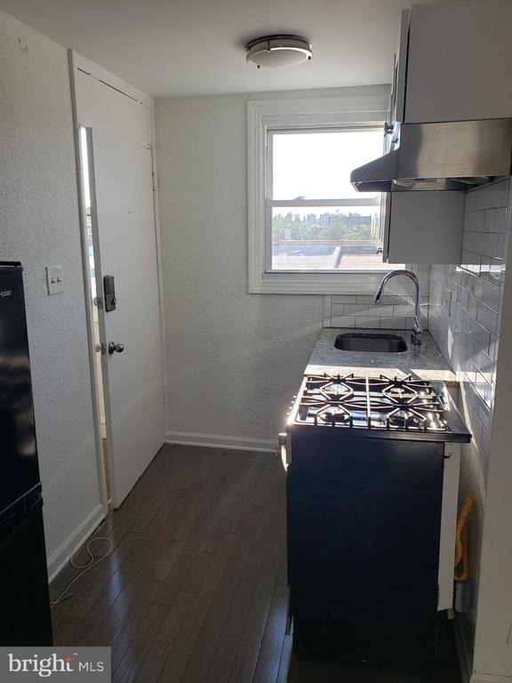2208 S 15th Street - Photo 2