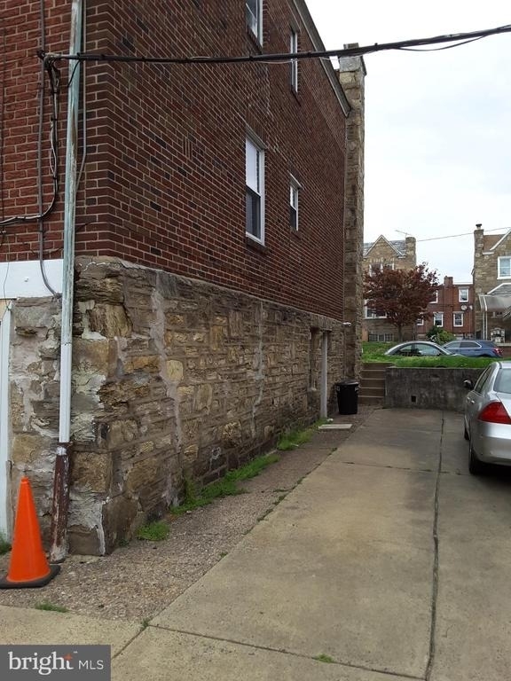 1226 Hellerman Street - Photo 13