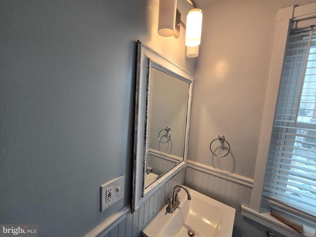 460 Shurs Lane - Photo 9