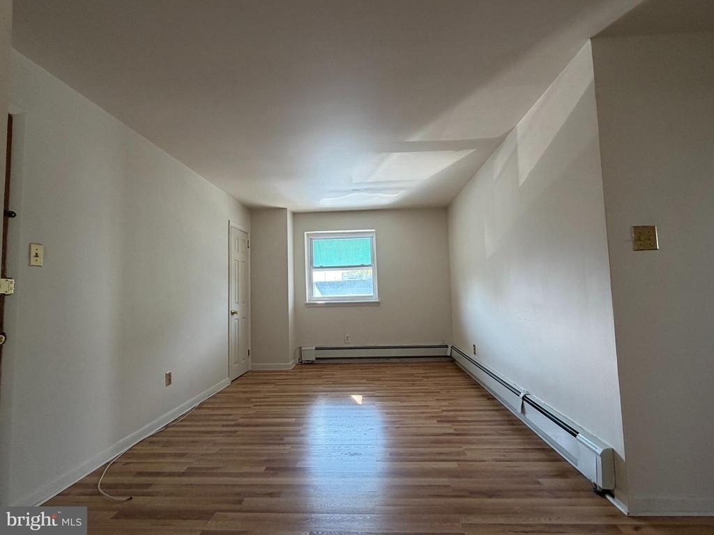 801 W Chester Pike - Photo 4