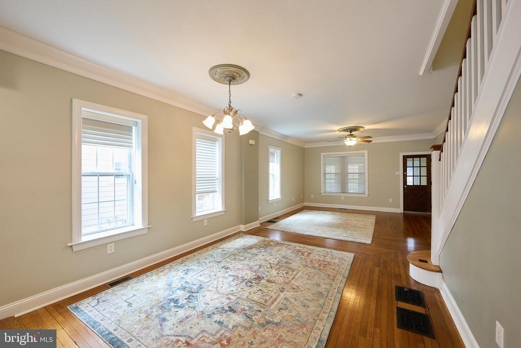 423 N Orange Street - Photo 6