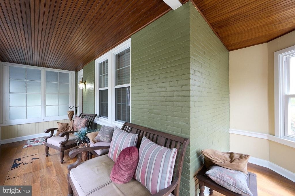 423 N Orange Street - Photo 31