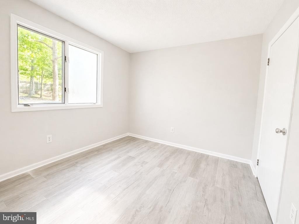 22026 Gloucester Court - Photo 6