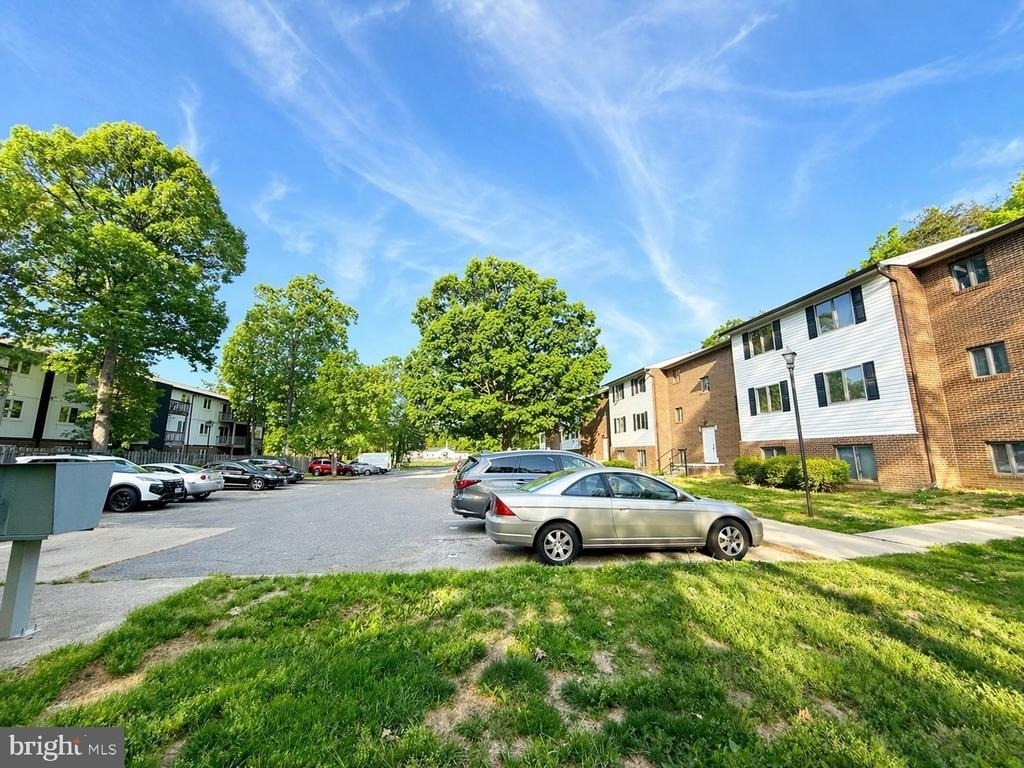 22026 Gloucester Court - Photo 9