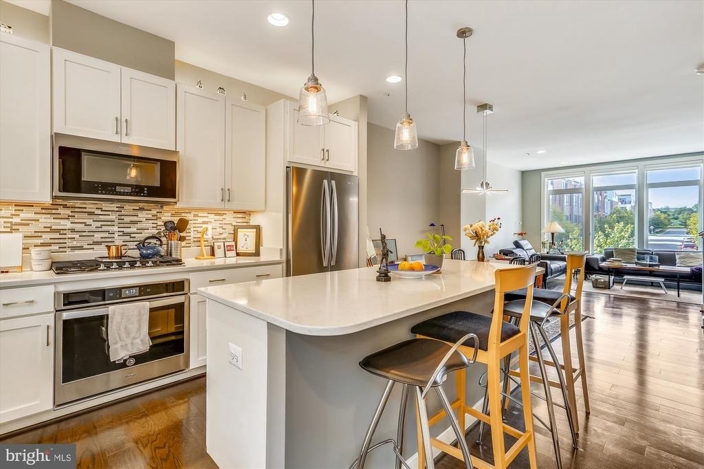 8052 Red Hook - Photo 1