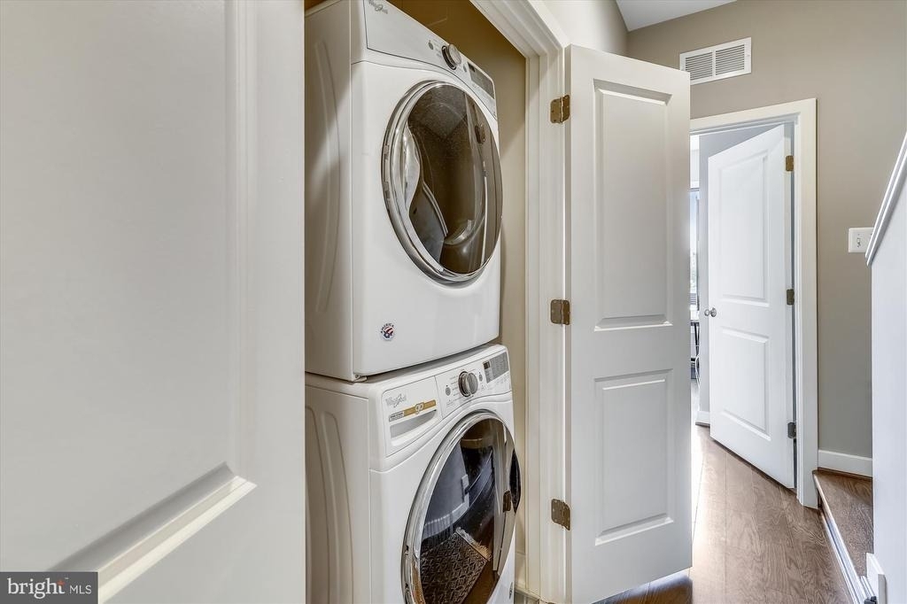 8052 Red Hook - Photo 14