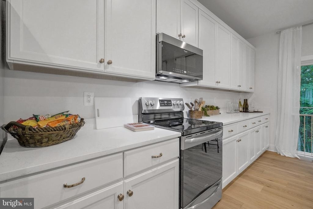 112 Red Rose Court - Photo 1