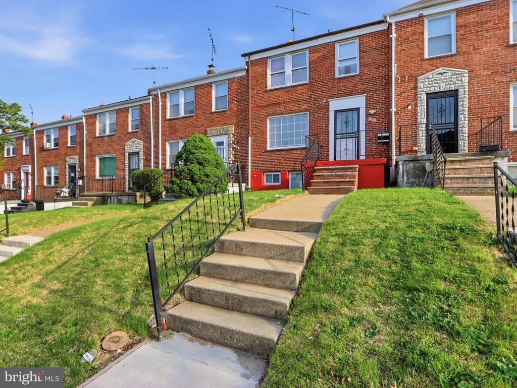 3603 Ravenwood Avenue - Photo 2