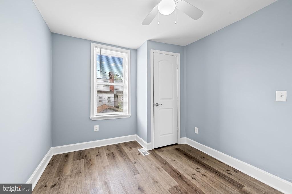 3339 Elmora Avenue - Photo 14