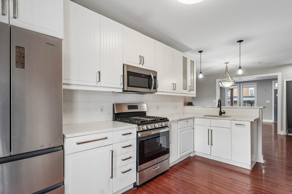 2817 Pelham Avenue - Photo 10