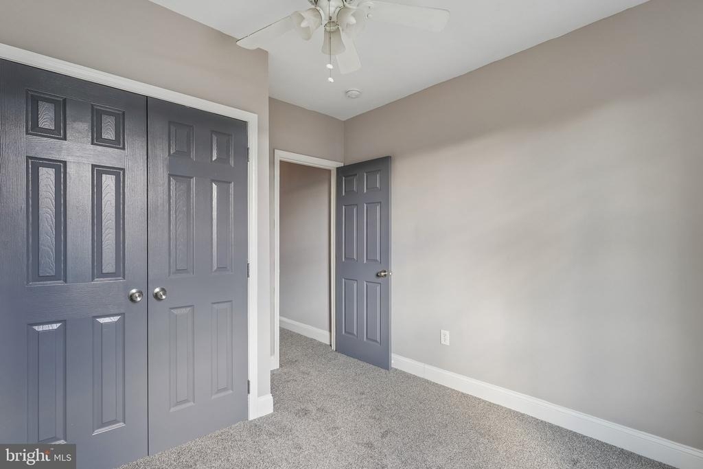 2817 Pelham Avenue - Photo 13