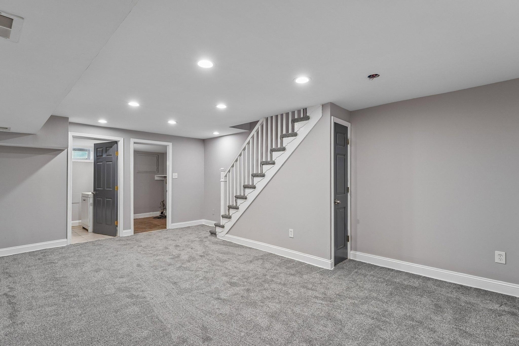 2817 Pelham Avenue - Photo 20