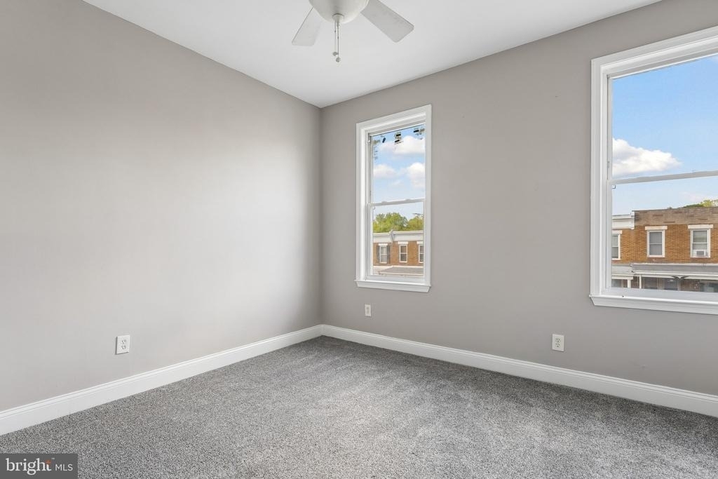 2817 Pelham Avenue - Photo 16