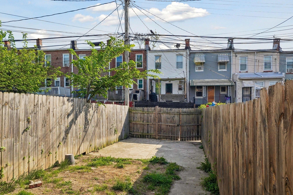 2817 Pelham Avenue - Photo 23