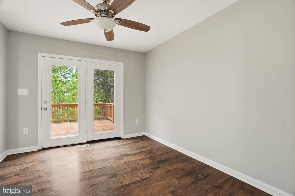 1382 Almond Drive - Photo 9