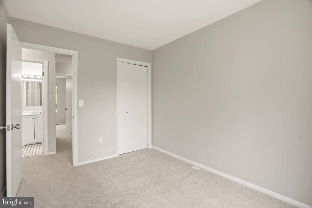 1382 Almond Drive - Photo 19