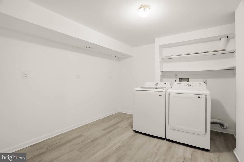 1382 Almond Drive - Photo 27