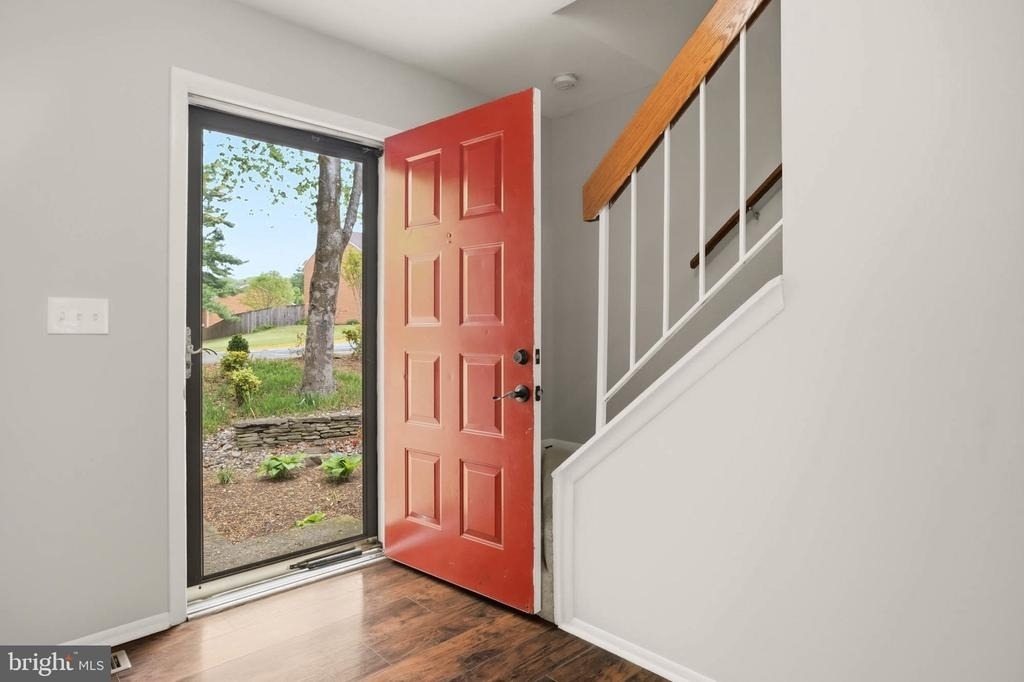 1382 Almond Drive - Photo 4