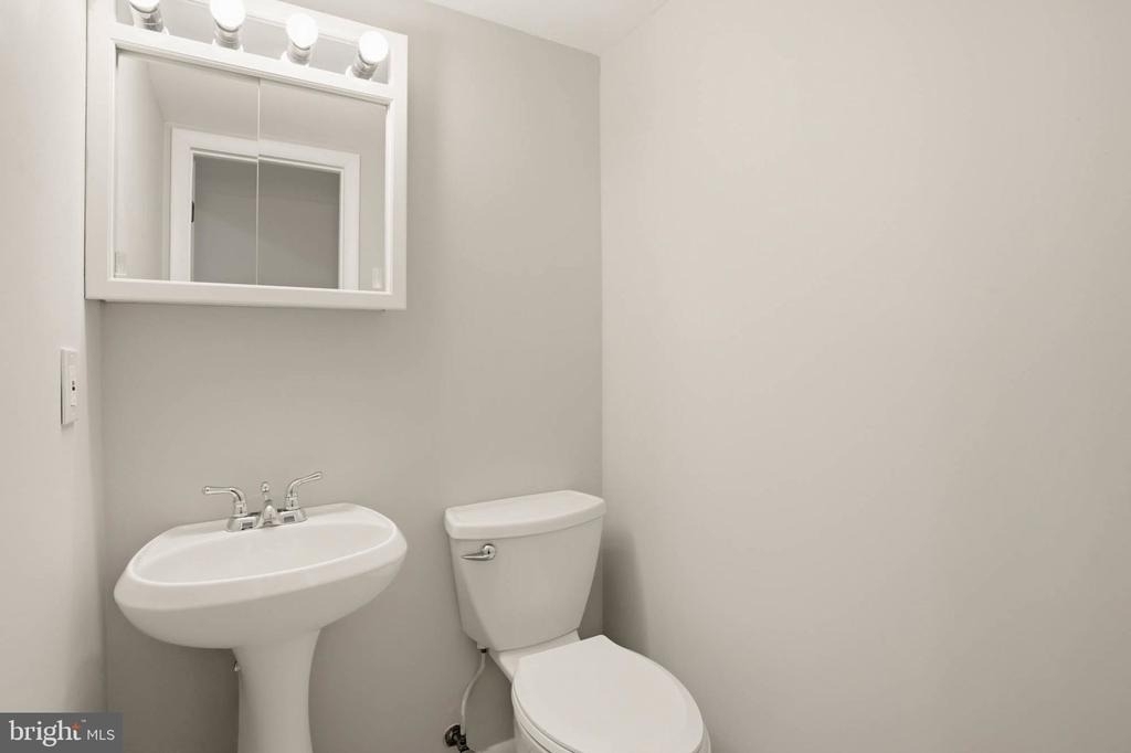 1382 Almond Drive - Photo 13