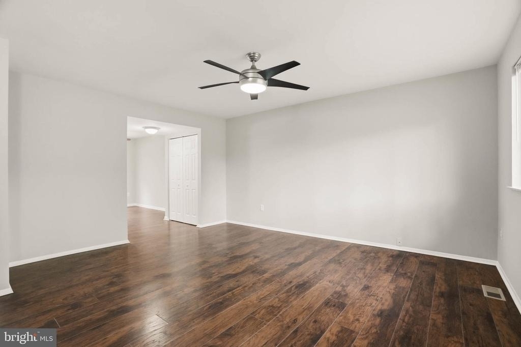 1382 Almond Drive - Photo 7