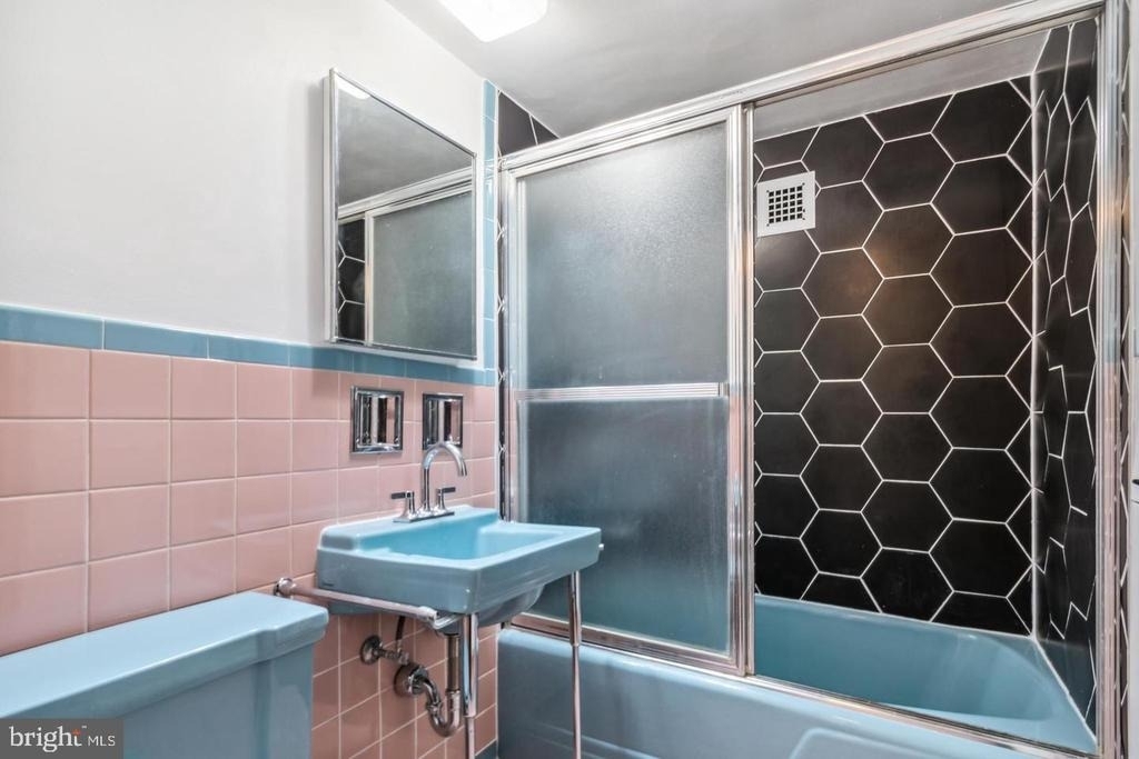 2401 H Street Nw - Photo 8