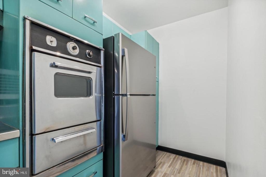 2401 H Street Nw - Photo 2