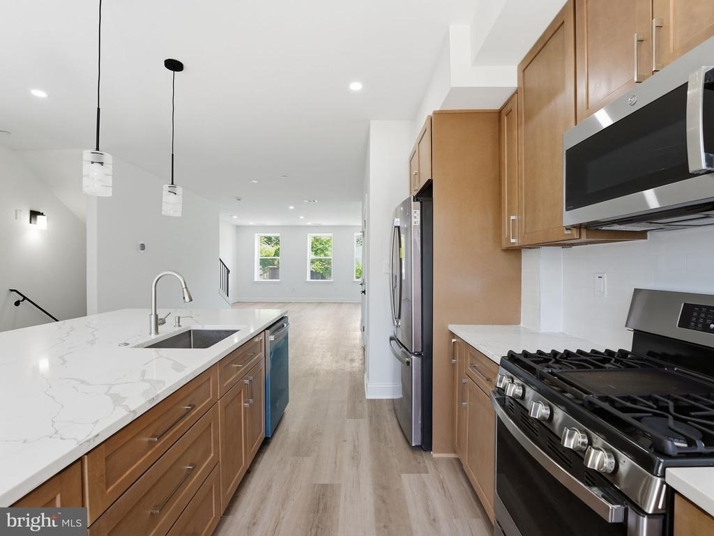 2404 North Capitol Street Nw - Photo 15