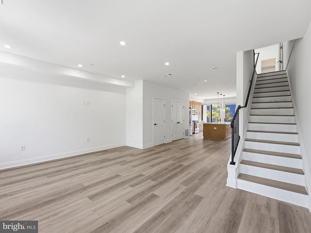 2404 North Capitol Street Nw - Photo 9