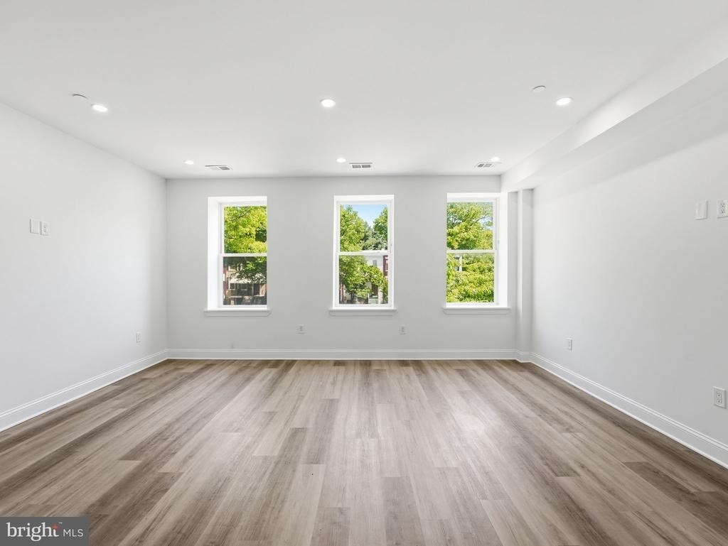 2404 North Capitol Street Nw - Photo 5
