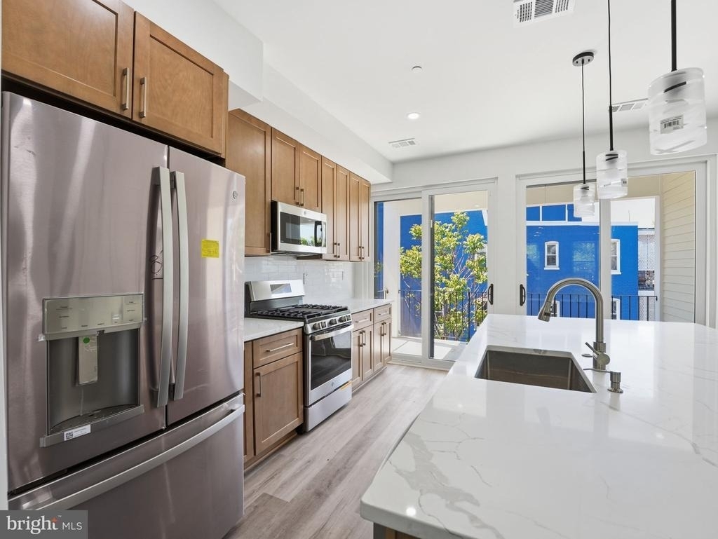 2404 North Capitol Street Nw - Photo 13