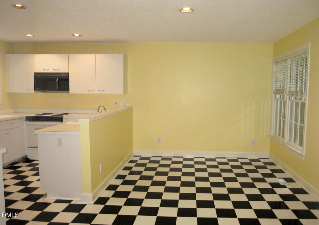 134 Channing Lane - Photo 8