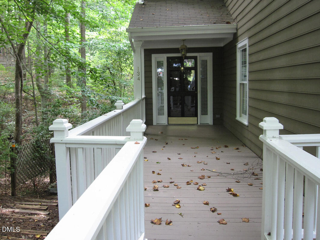 134 Channing Lane - Photo 1