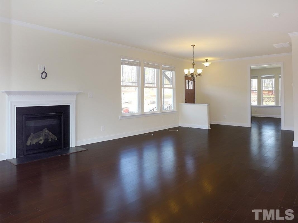 112 Bella Drive - Photo 2