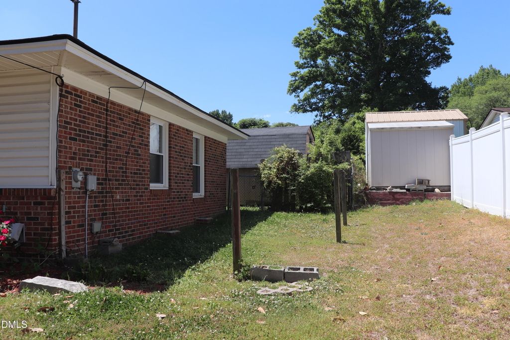 2804 Newark Drive - Photo 7