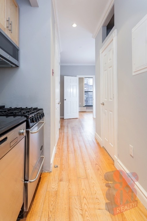202 East 13th Street - Photo 17