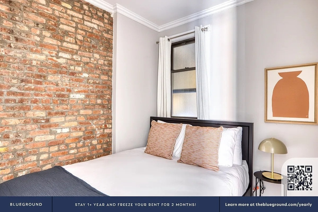 202 East 13th Street - Photo 5